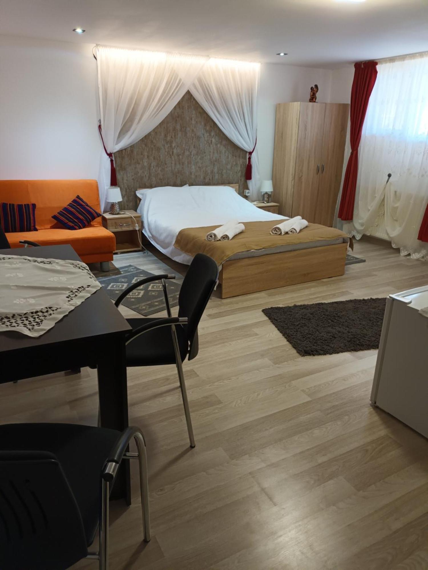 Casa Mary Mar Hotel Tirgu Ocna Ngoại thất bức ảnh