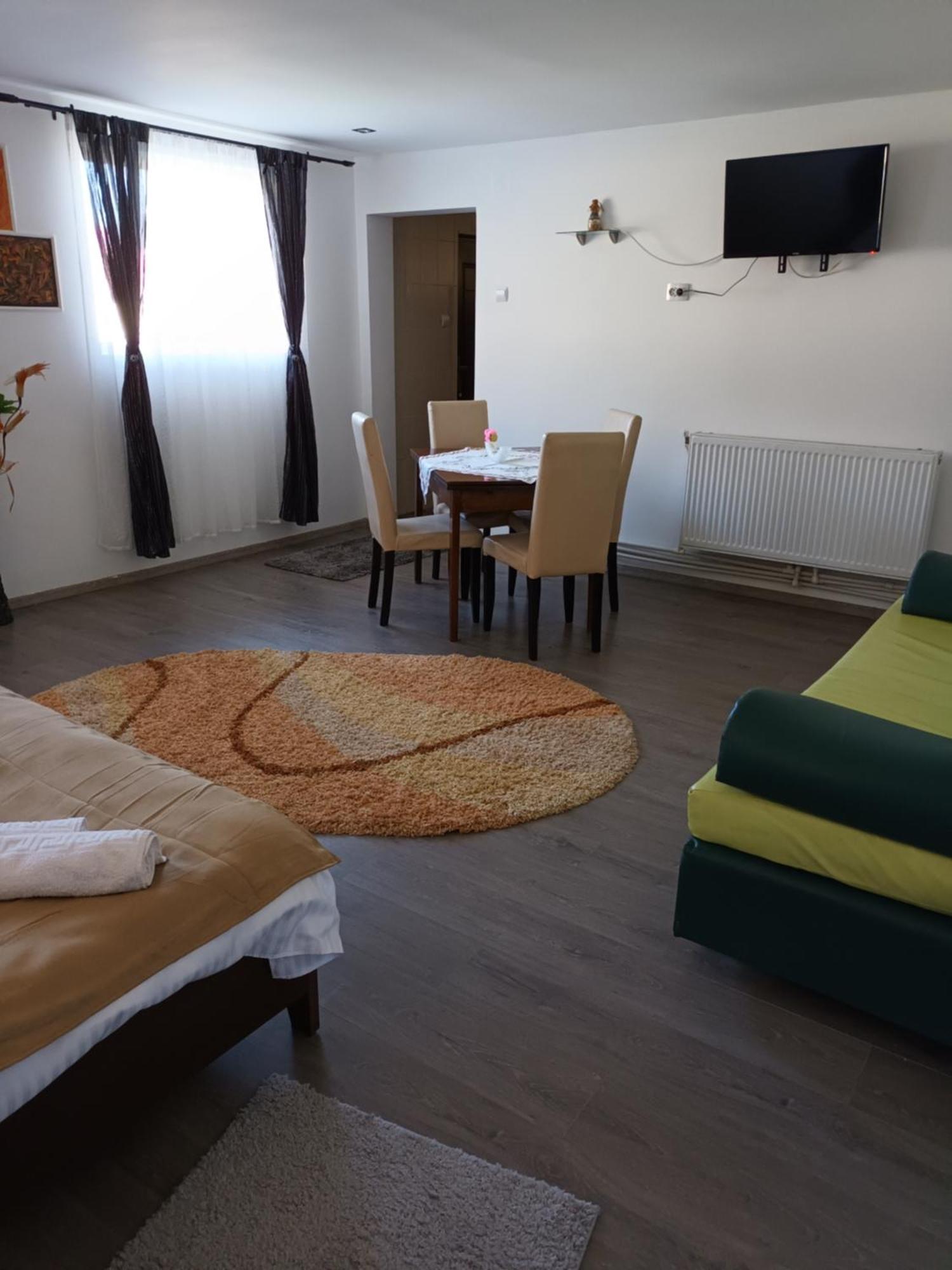 Casa Mary Mar Hotel Tirgu Ocna Ngoại thất bức ảnh